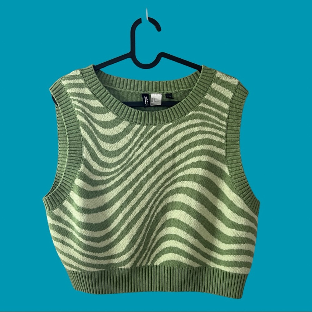 H&M Green Ribbed Crop Tank Top